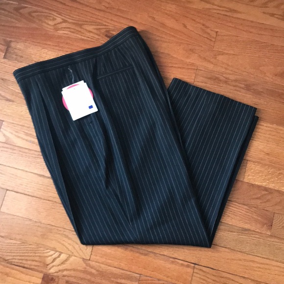 Liz Claiborne Pants - Liz Claiborne Kylie pinstripe pants. Sz 16P